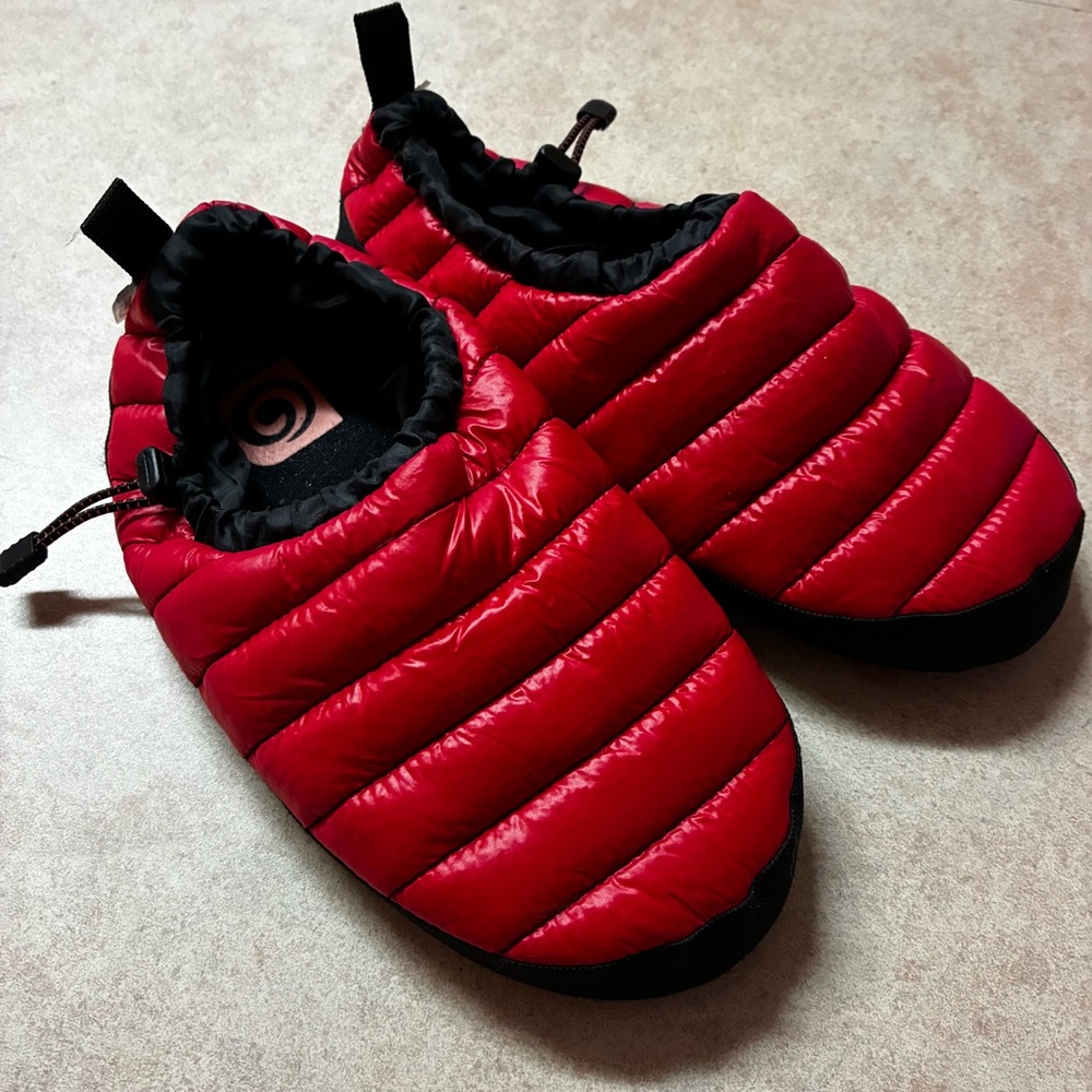 Brekka Puffer Insulated Puffy Quilted Slip On Bootie Shoes Unisex Sz Small